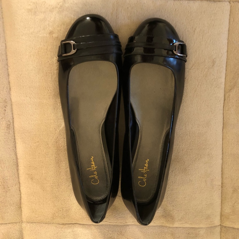 Flat shoes